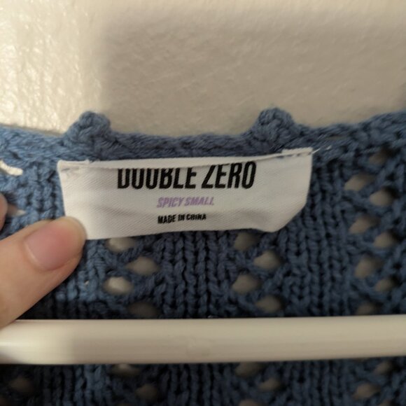 Double Zero | Cropped Crochet Cardigan - Picture 3 of 4
